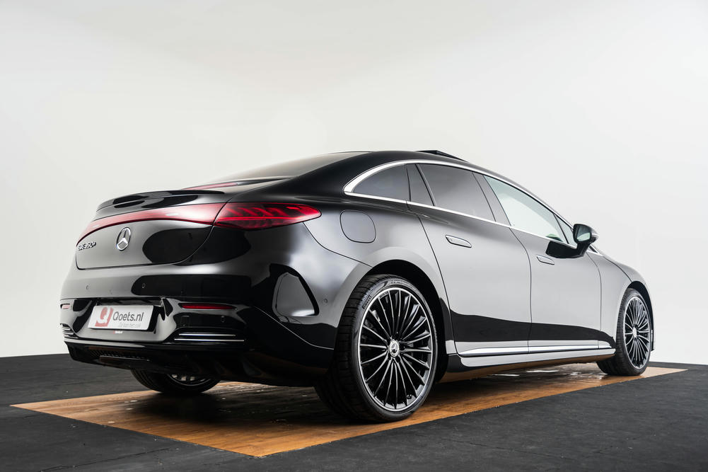 Mercedes EQE (12).jpg