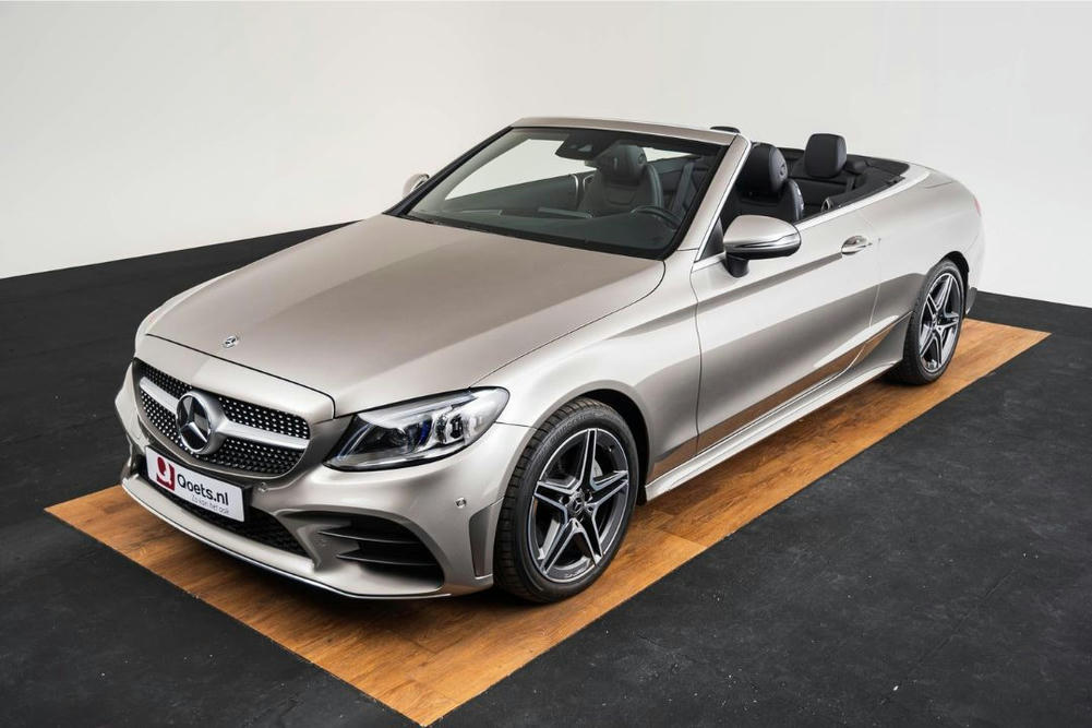 Mercedes Mojave silver metallic (1)