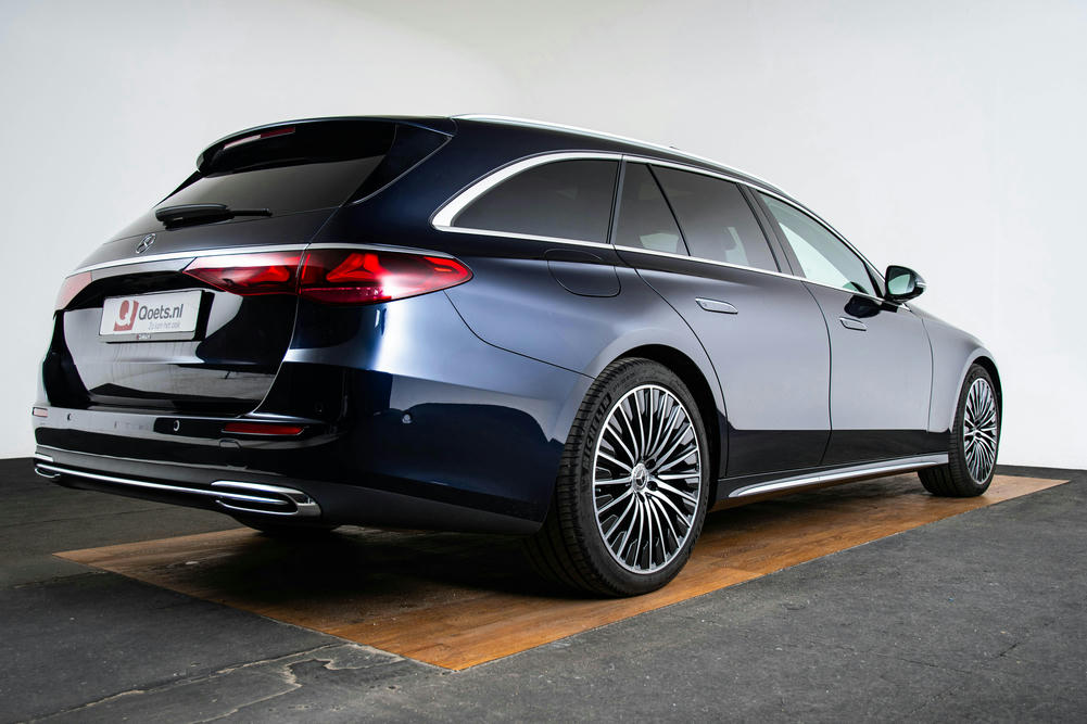 Mercedes nautic blauw 2