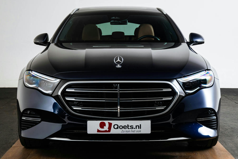 Mercedes nautic blauw 4