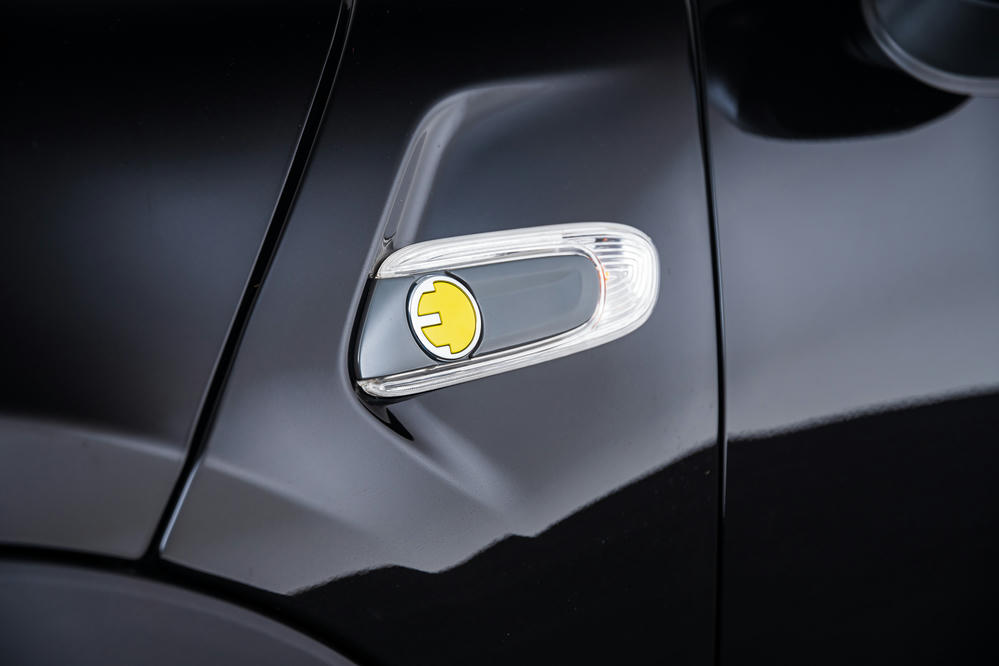 Mini Midnight Black (11).jpg