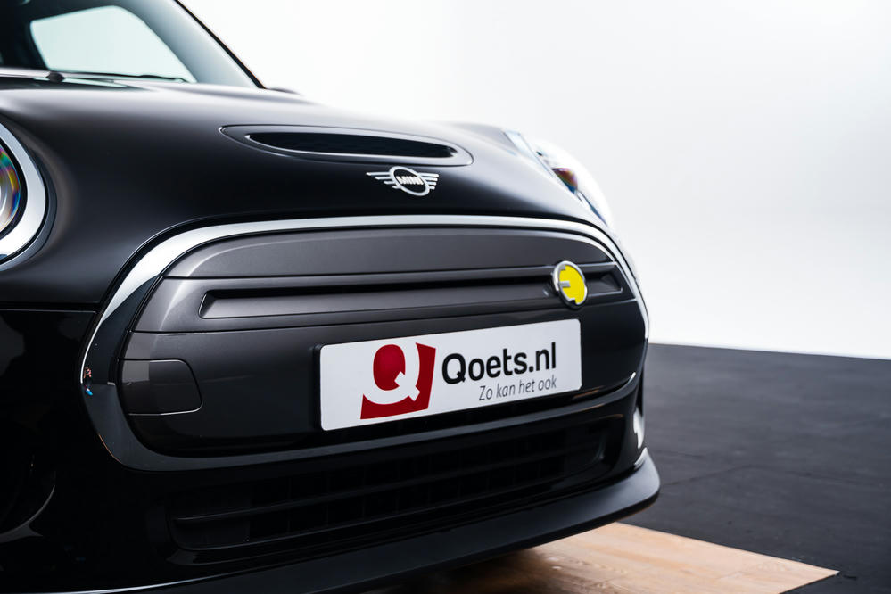 Mini Midnight Black (13).jpg