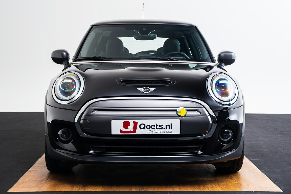 Mini Midnight Black (2).jpg