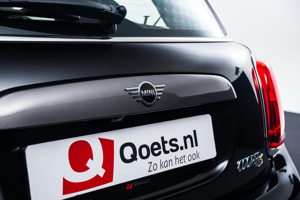 Mini Midnight Black (21).jpg