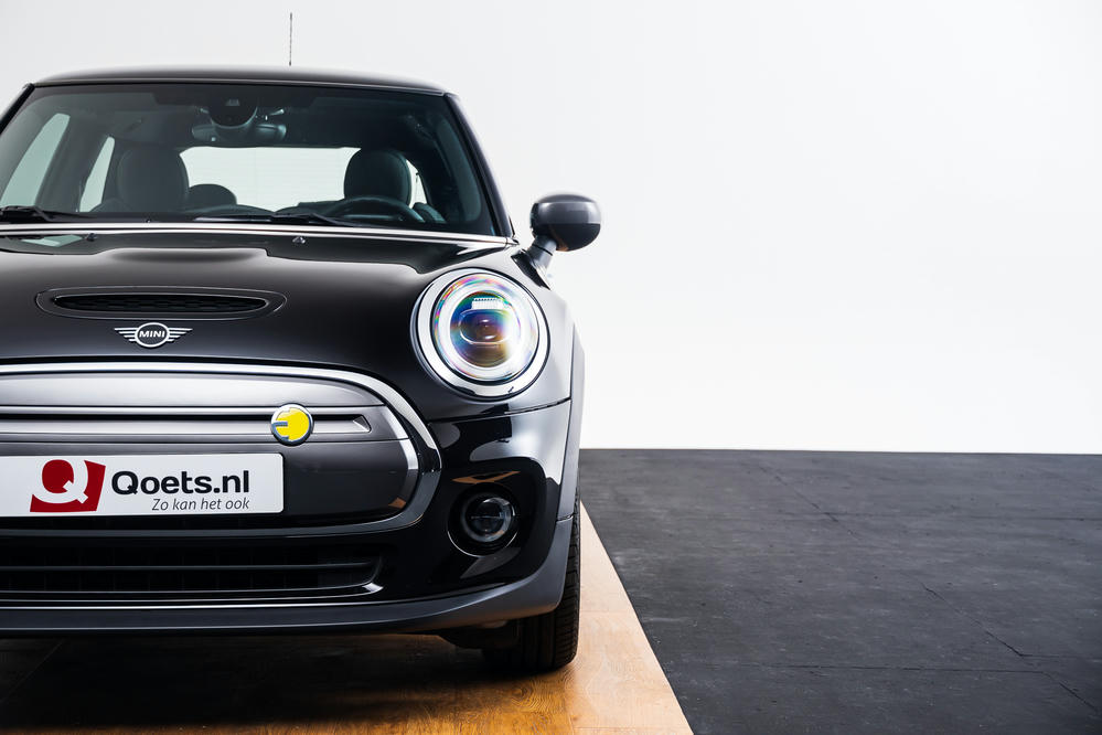 Mini Midnight Black (25).jpg