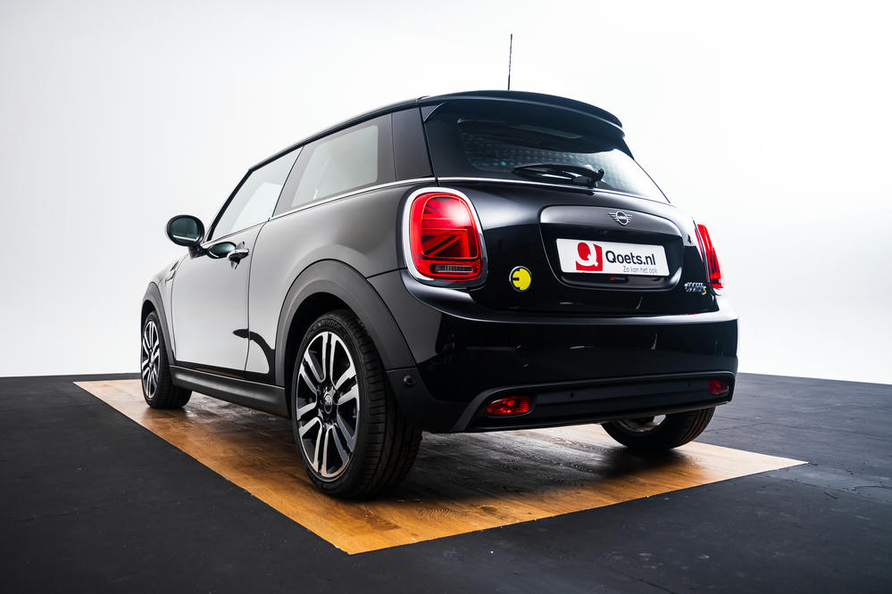 Mini Midnight Black (3).jpg