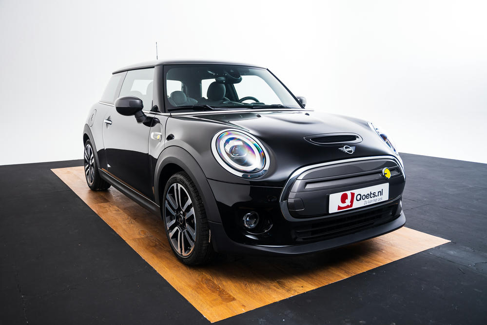 Mini Midnight Black (8).jpg