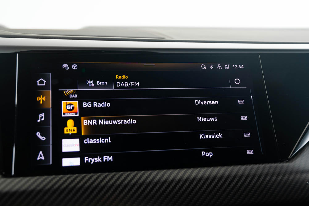 Multifunctioneel infotainment scherm