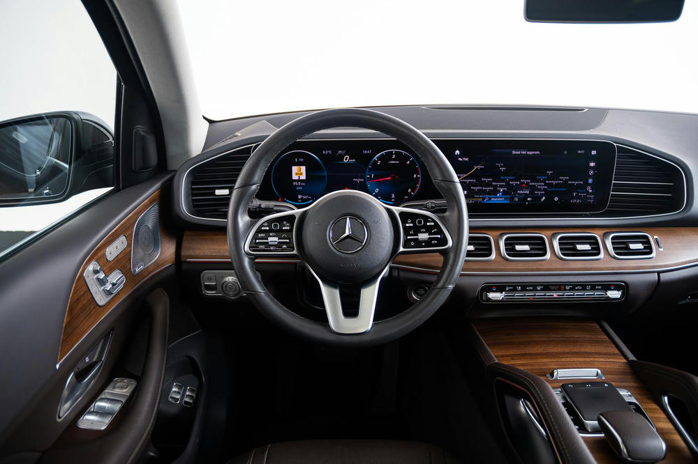 Multifunctioneel leder bekleed stuur