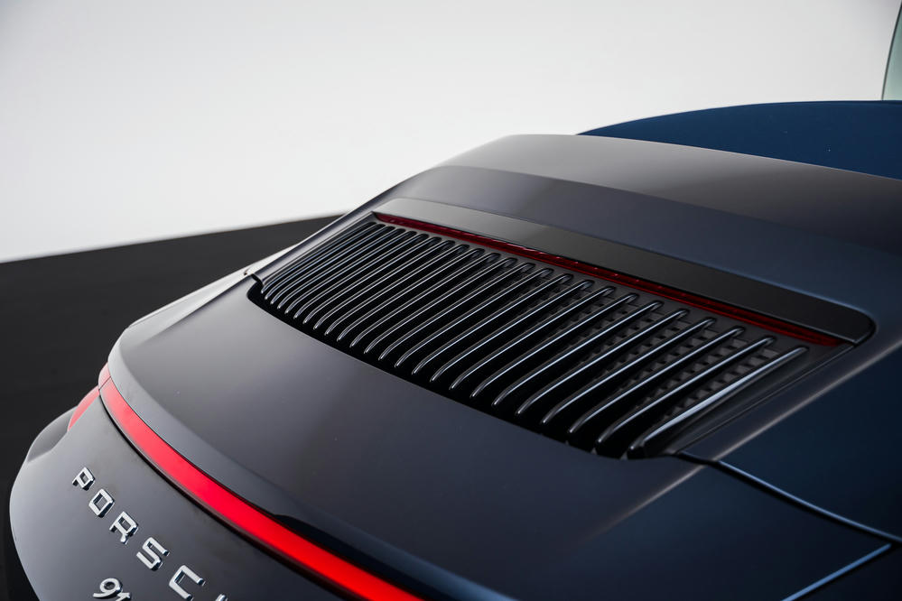 Porsche - 911 Carrera 4S Cabriolet - Nachtblauw (1).jpg