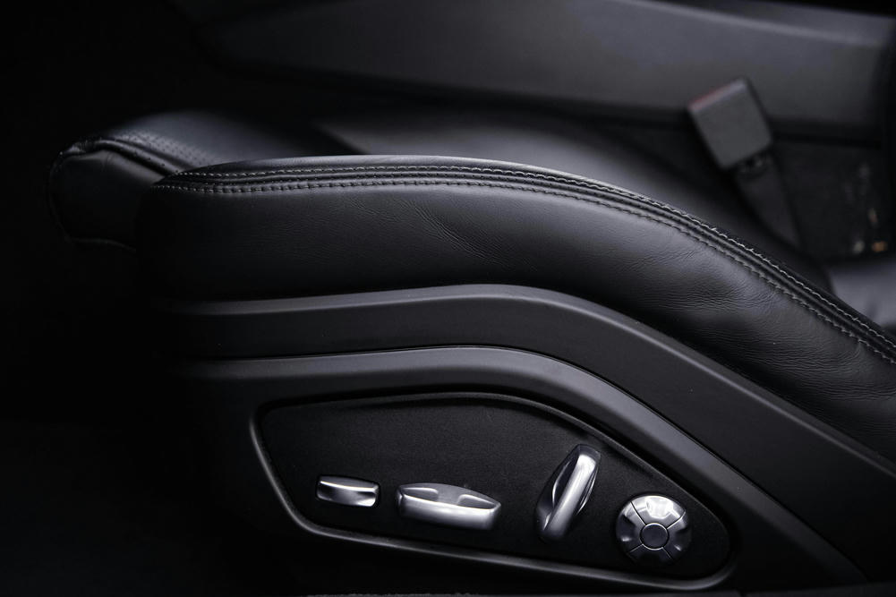 Porsche - Panamera 4 E-Hybrid Sport Turismo - L182679 - Interieur (4)
