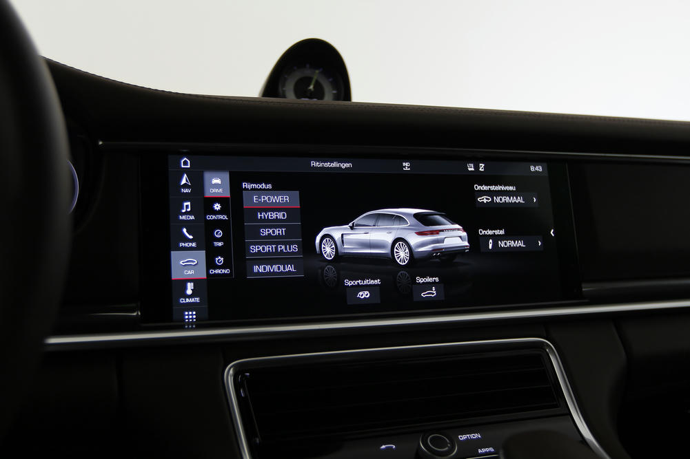 Porsche - Panamera Sport Turismo E-Hybrid - L147710 - Interieur - Teaser (10).JPG