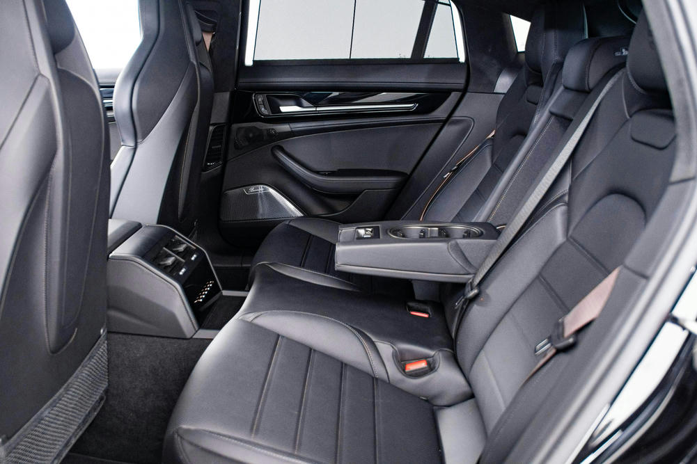 Porsche - Panamera Turbo E-Hybrid - L080067 - Interieur (7)