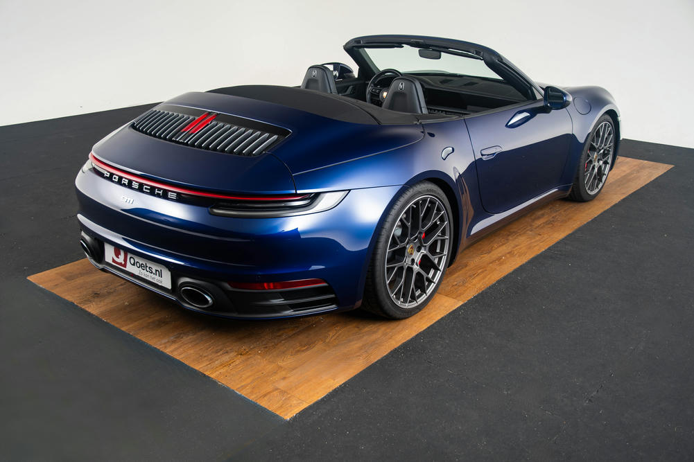 Porsche 911 cabrio achter bewerkt
