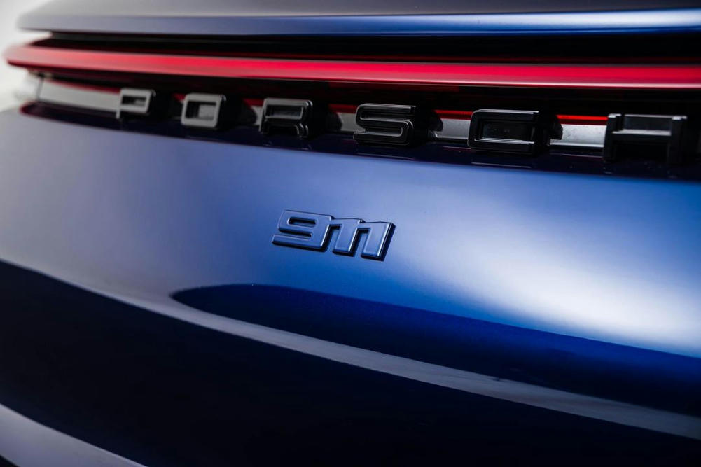 Porsche Gentiaanblauw metallic (12)