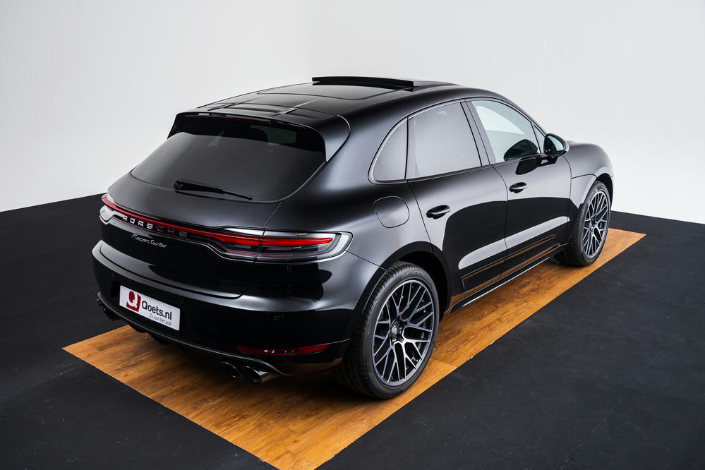 Porsche Tiefschwarz (16).jpg