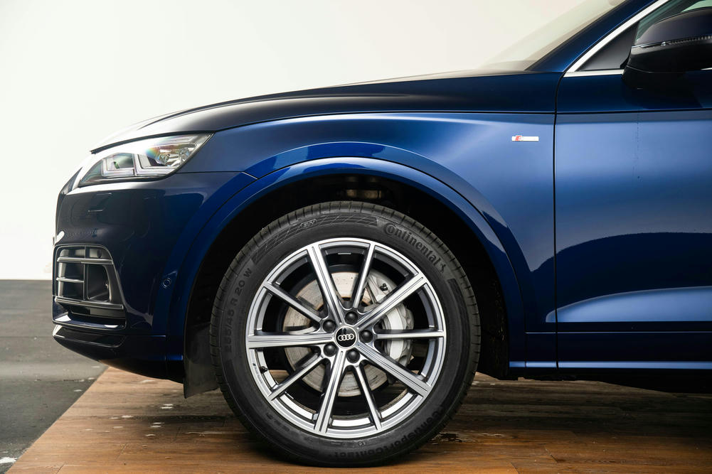 Q5 met 20 inch - lichtmetalen velgen, Audi Sport 10-spaak ster-design, platinaoptiek, glansgedraaid