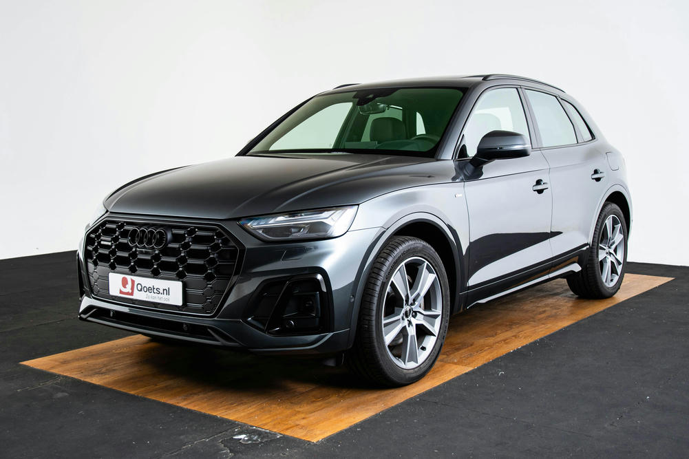 Q5 met 20 lichtmetalen velgen, Audi Sport 5-arm offroad-design, titaangrijs mat, glansgedraaid, 8,0Jx20