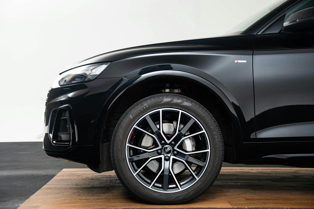 Q5 velf 20 inch - lichtmetalen velgen, Audi Sport 5-V-spaak ster-design, antacietzwart, glansgedraaid