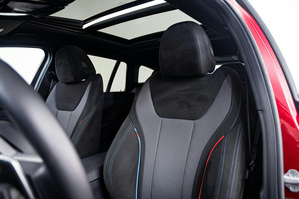 VRD - BMW - 330e Touring - FT98475 - Interieur (2)