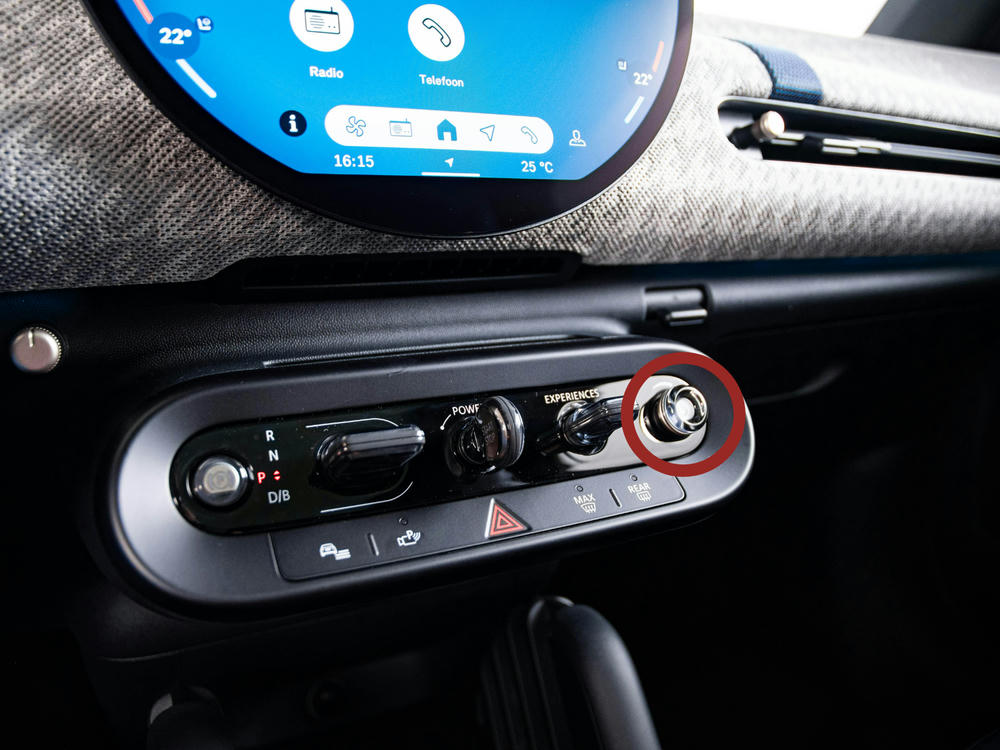 Volume knop in de MINI cooper SE met iDrive 9