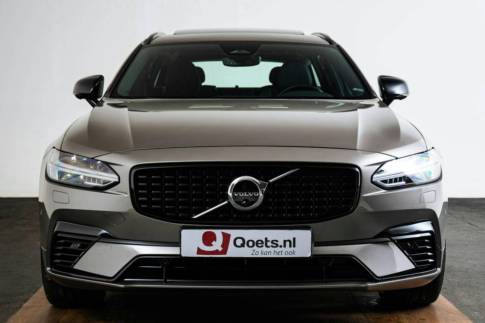 Volvo - V90 T6 Recharge AWD R-Design - 1176323 - Exterieur (4)