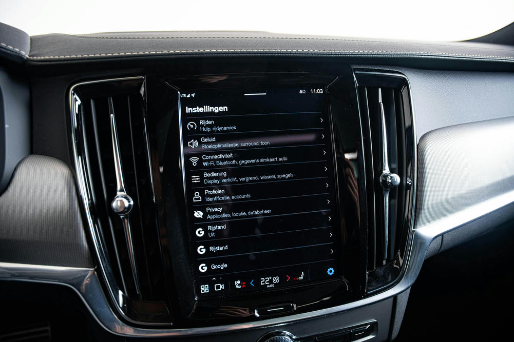 Volvo - V90 T6 Recharge AWD R-Design - 1176323 - Interieur (22)