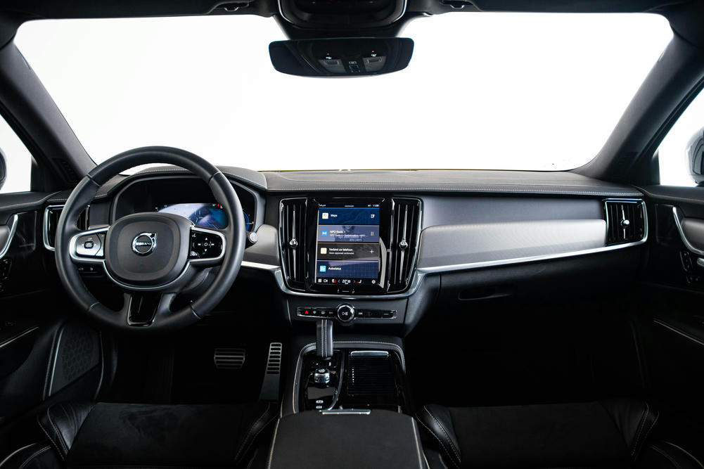 Volvo - V90 T6 Recharge AWD R-Design - 1176323 - Interieur (28)
