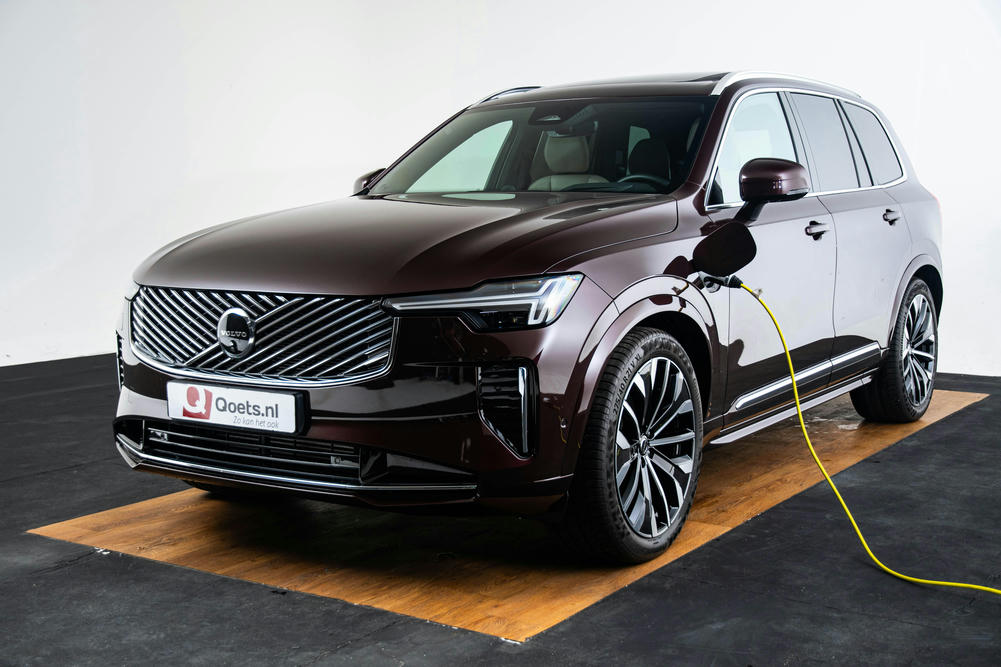 Volvo - XC90 T8 AWD Plug-in Hybrid Ultra Bright - 1353796 - Exterieur (1)