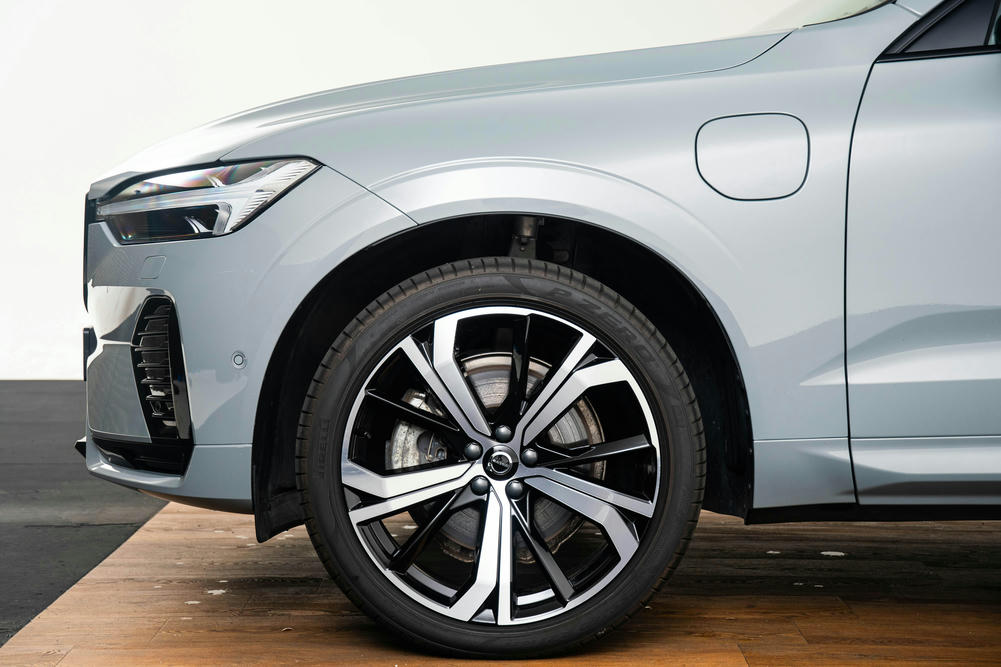 Volvo XC60 21 inch dichtbij