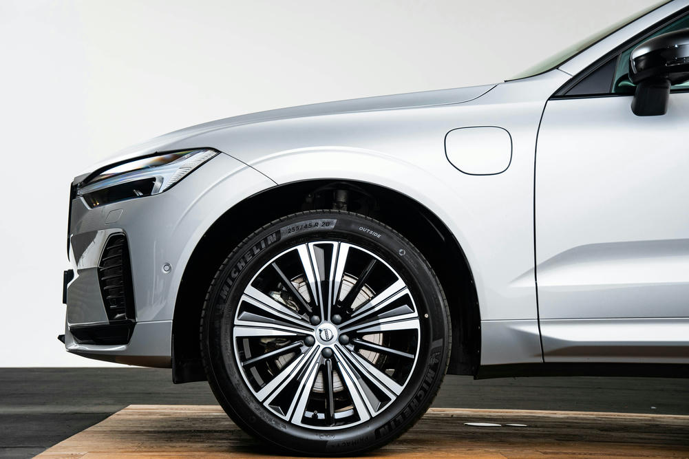 Volvo XC60  20 inch velg dichtbij