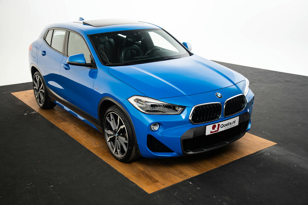 BMW X2 sDrive20i Arctic Misano Blue
