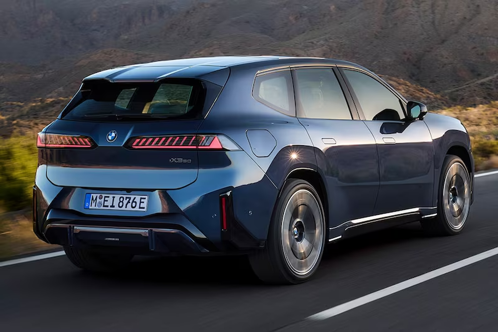 achteraanzicht BMW iX3