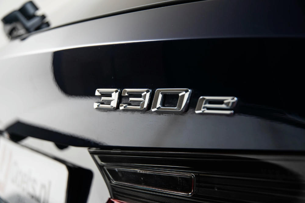 bmw 330e (9)