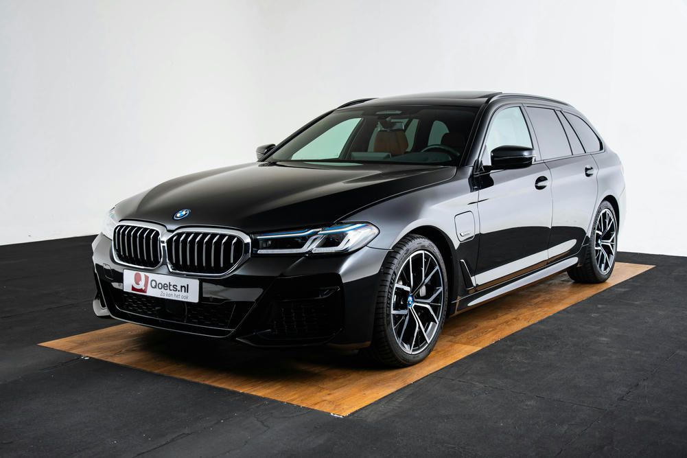 bmw 5-SERIE touring met een M-sportpakket