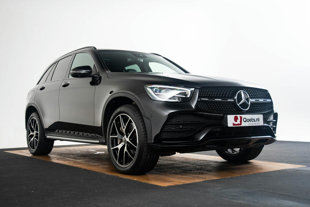 Mercedes-Benz GLC 300 e 4MATIC Obsidiaanzwart