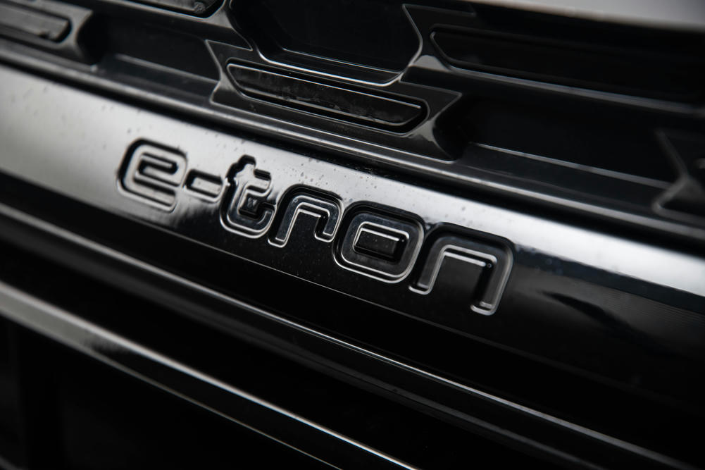 Audi Q8 e-tron Magneetgrijs