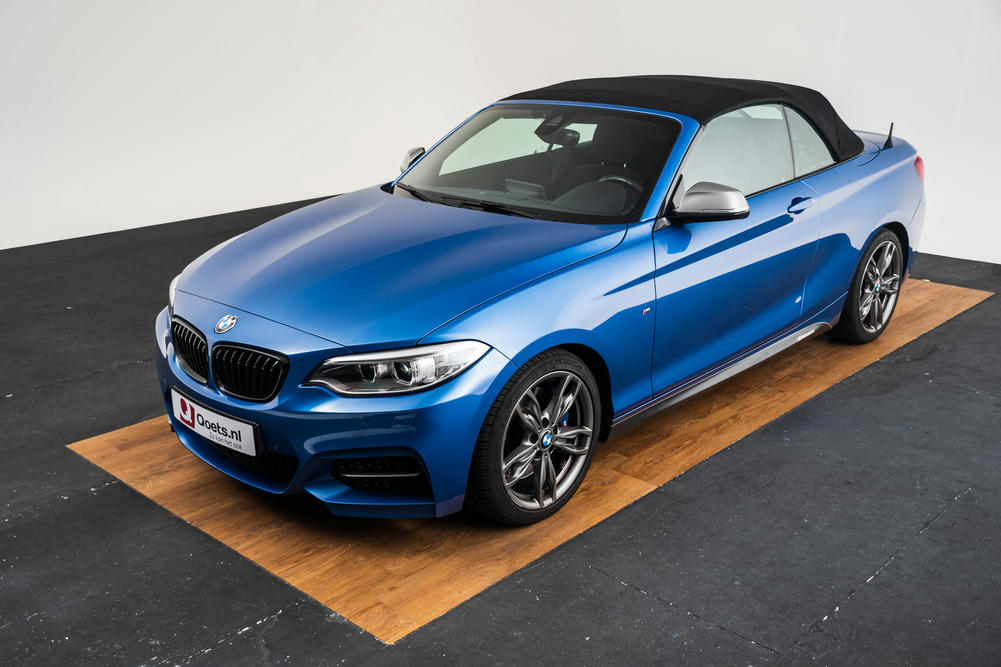 BMW M235i Cabrio Estoril Blau