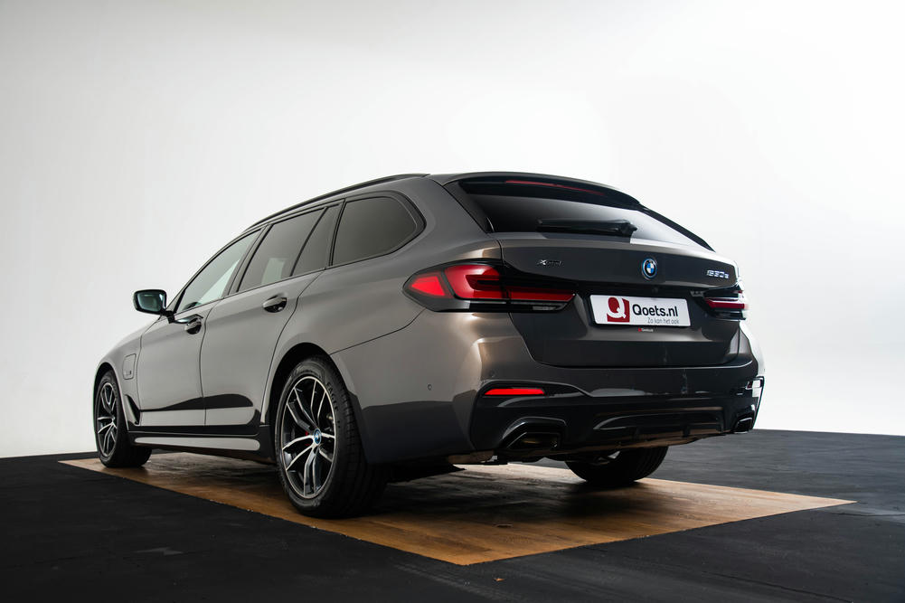 BMW 530e Touring Alvit Grau