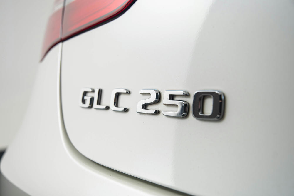 Mercedes-Benz GLC 250 4MATIC Coupé Diamantwit Bright