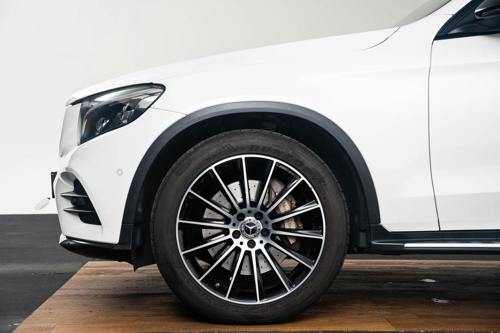 Mercedes-Benz GLC 250 4MATIC Coupé Diamantwit Bright