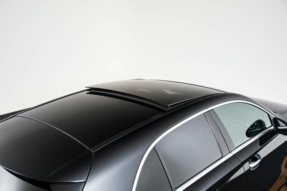 Mercedes-Benz A250 e Kosmoszwart