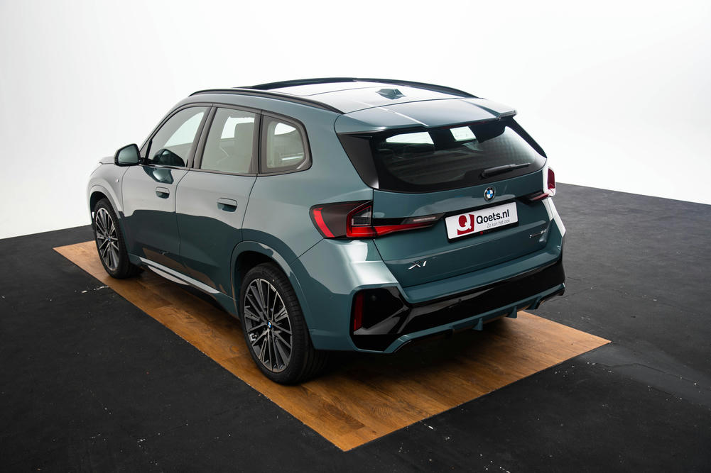 BMW X1 sDrive18i Cape York Green