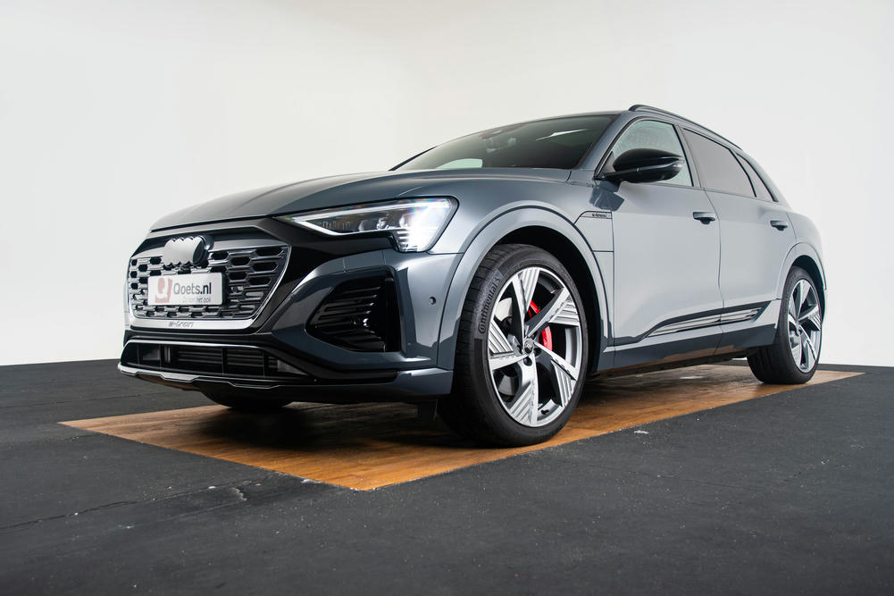 Audi Q8 e-tron Magneetgrijs