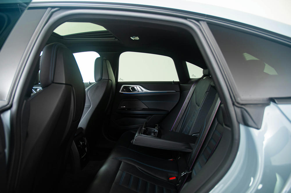 Elektrisch bediend glazen schuif-/kanteldak