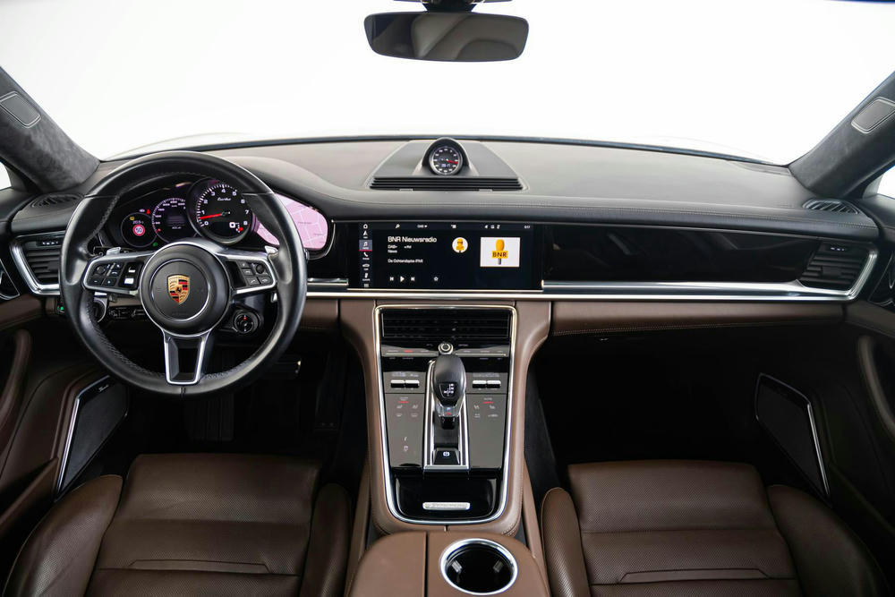 interieur zwart en bruin