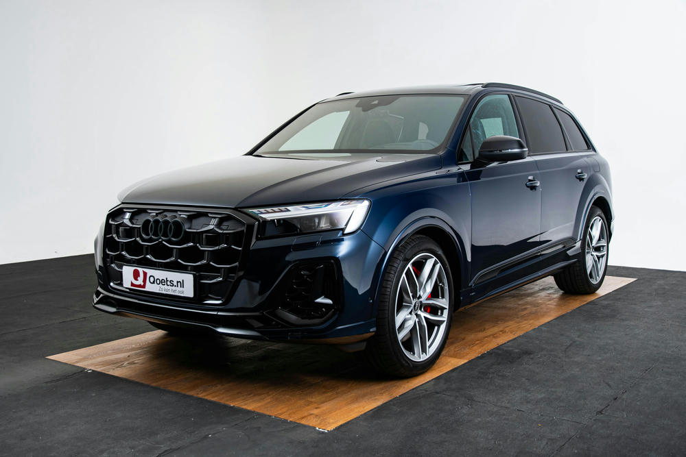 q7 met Audi Sport, 5-dubbelspaak, mat-titaangrijs, glansgedraaid velgen