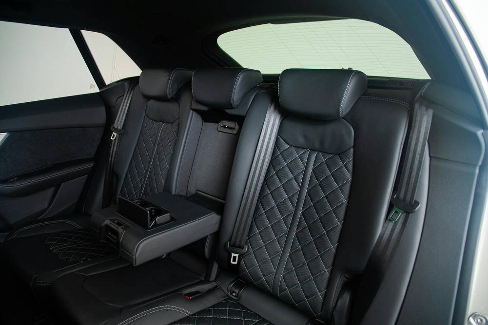 s-line stoelen achter