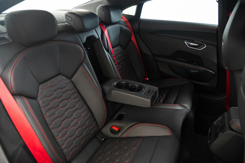 sport stoelen achter