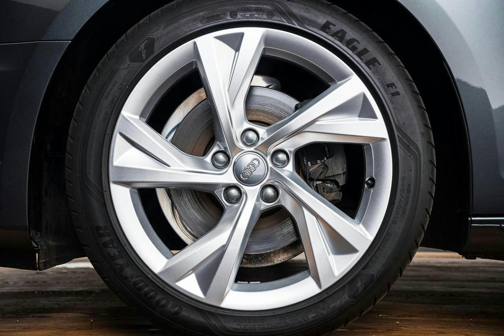 y velg spaak 5 audi a4